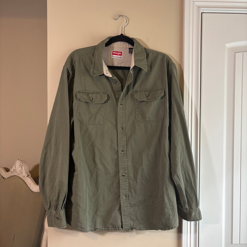 Wrangler Olive Green Lightweight Button-Up Shirt